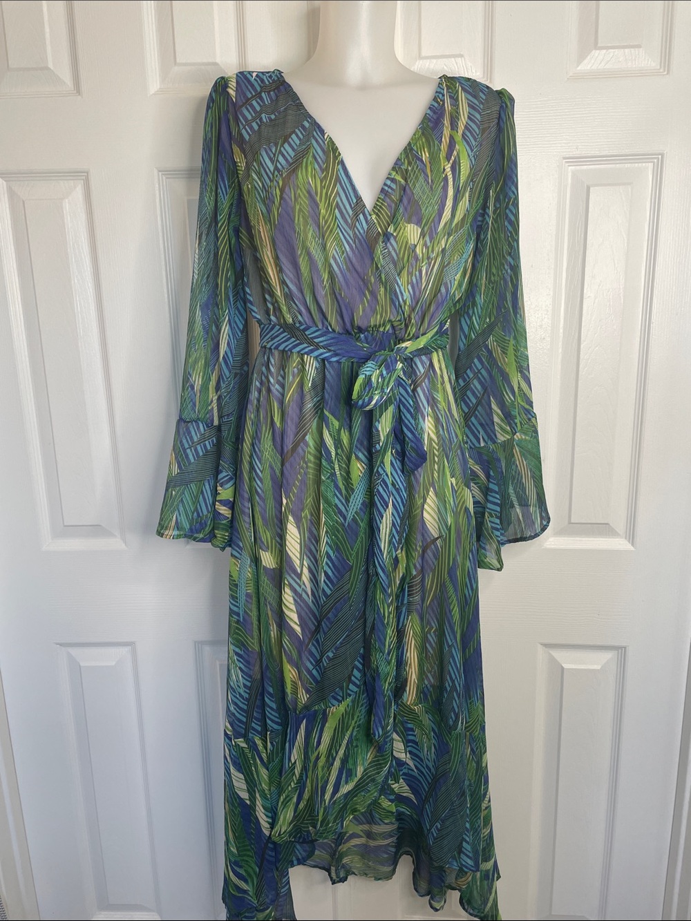 UNE AME BLUE GREEN LEAF TROPICAL PRINT FAUX WRAP HI-LOW MAXI DRESS SZ XL - Picture 3 of 13